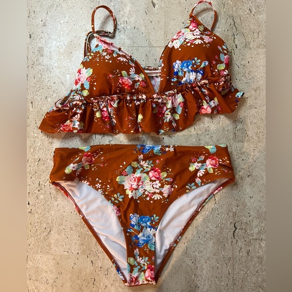 Cupshe Other - Cupshe Two Piece Bikini Size Large